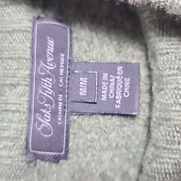 SAKS FIFTH AVENUE 100% Cashmere Wrap Hem Mock Neck Green Sweater Size Medium - Picture 7 of 16